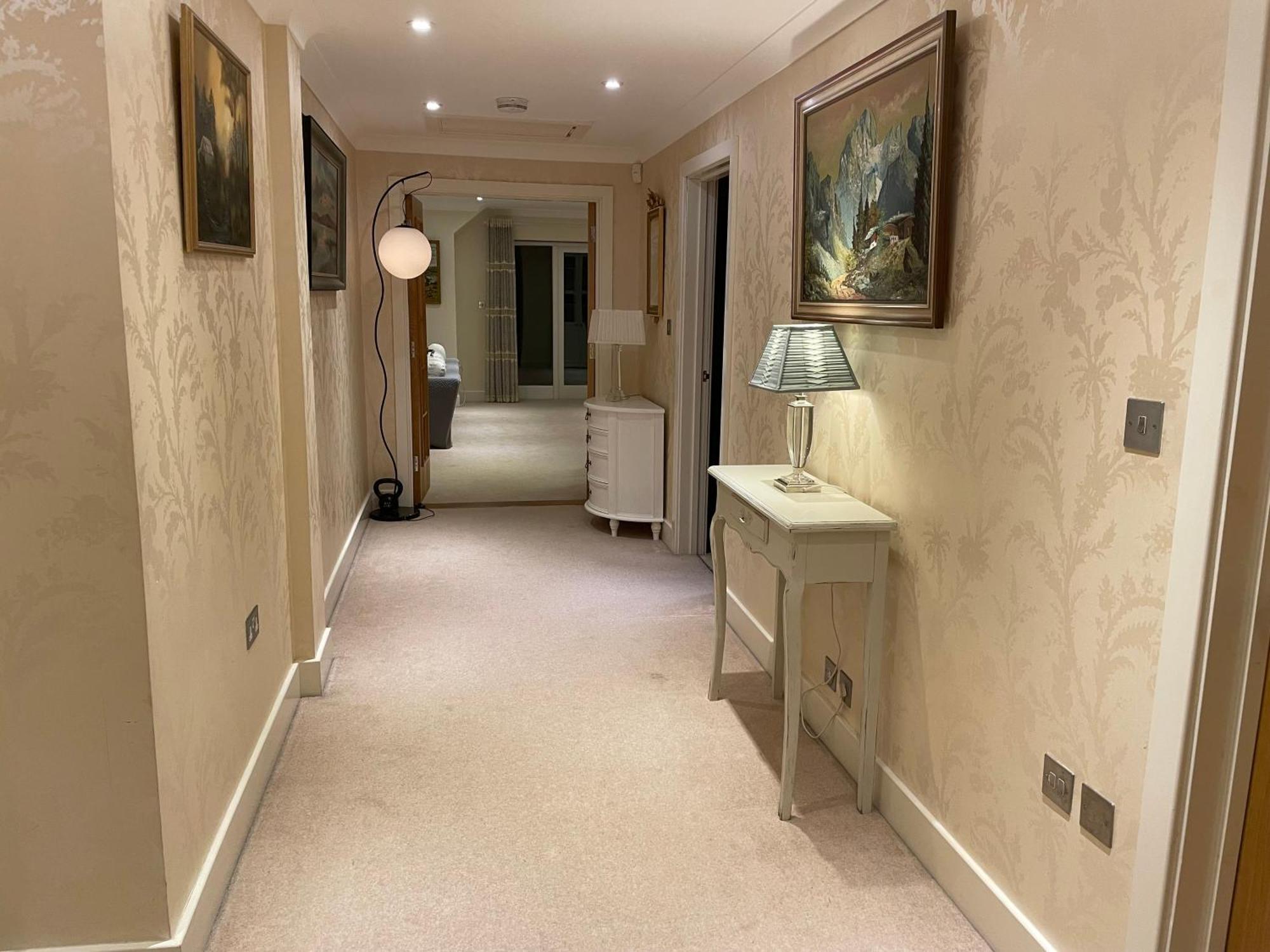 Top Floor En-Suite Double Bedrooms With Great View Of Windsor Castle & Free Parking 外观 照片