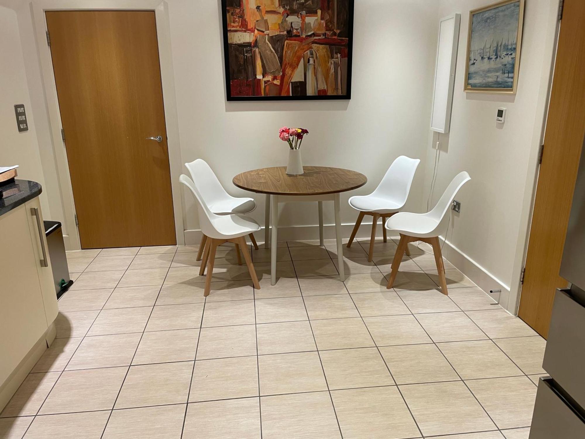 Top Floor En-Suite Double Bedrooms With Great View Of Windsor Castle & Free Parking 外观 照片