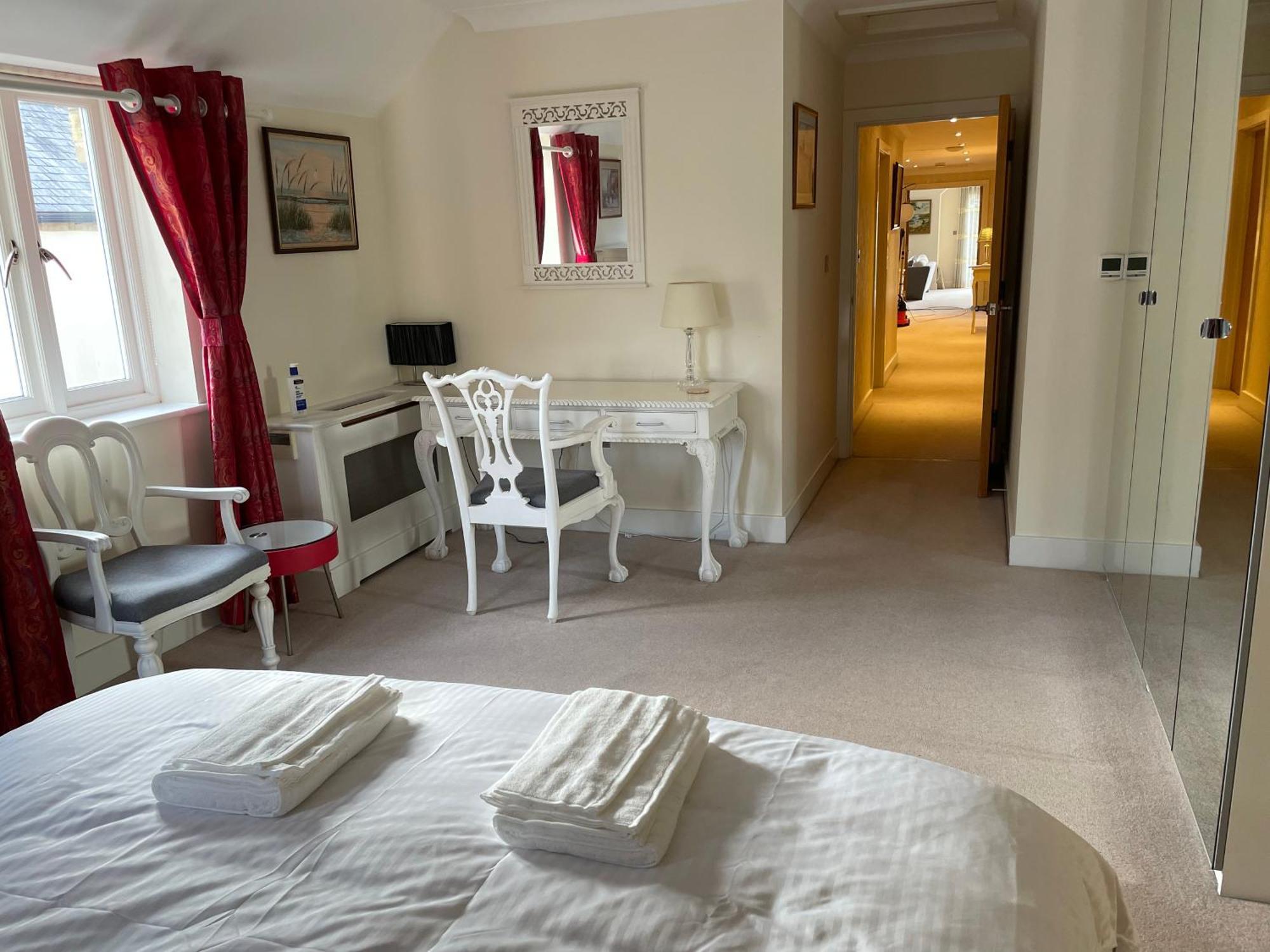Top Floor En-Suite Double Bedrooms With Great View Of Windsor Castle & Free Parking 外观 照片