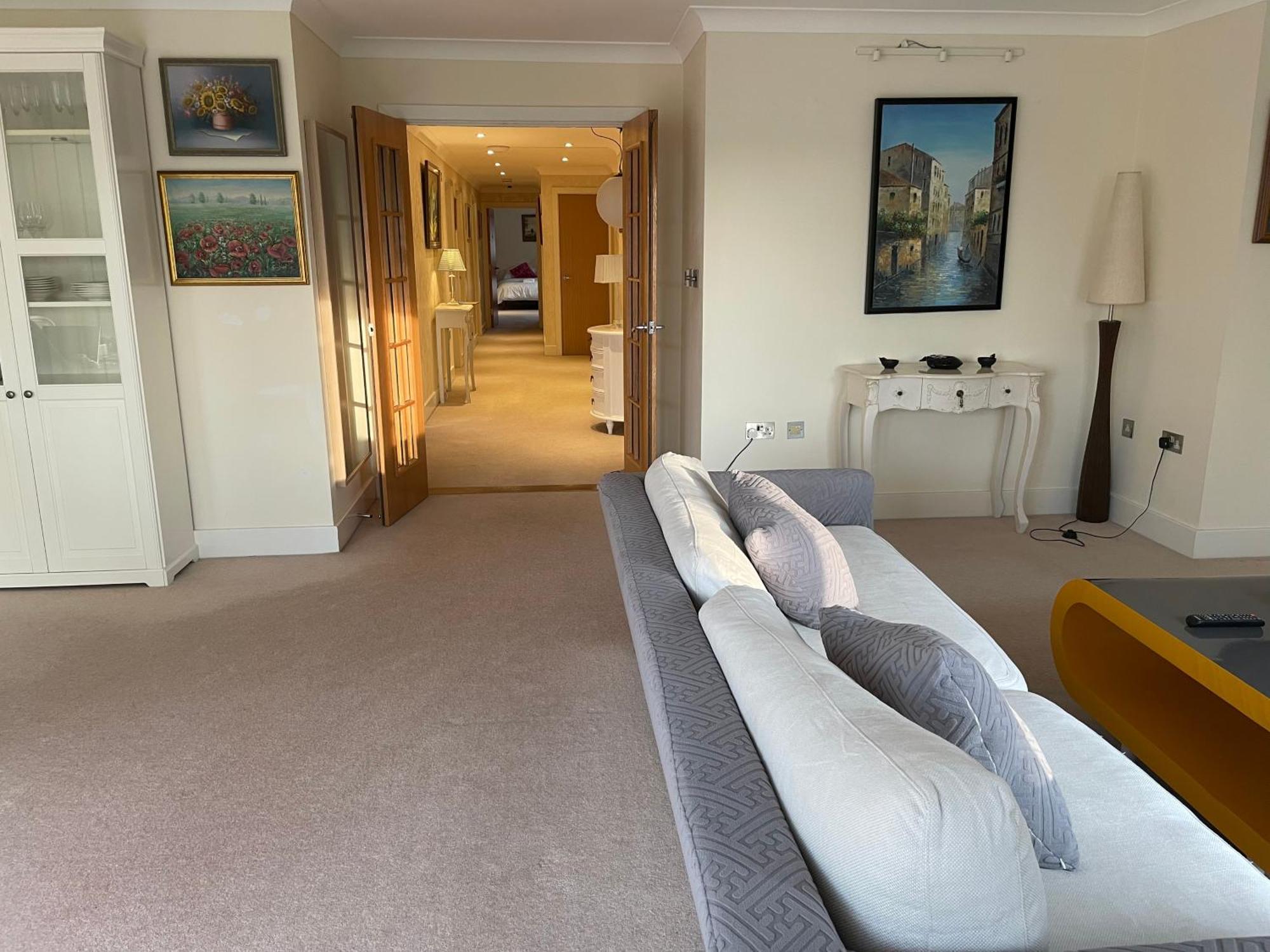 Top Floor En-Suite Double Bedrooms With Great View Of Windsor Castle & Free Parking 外观 照片