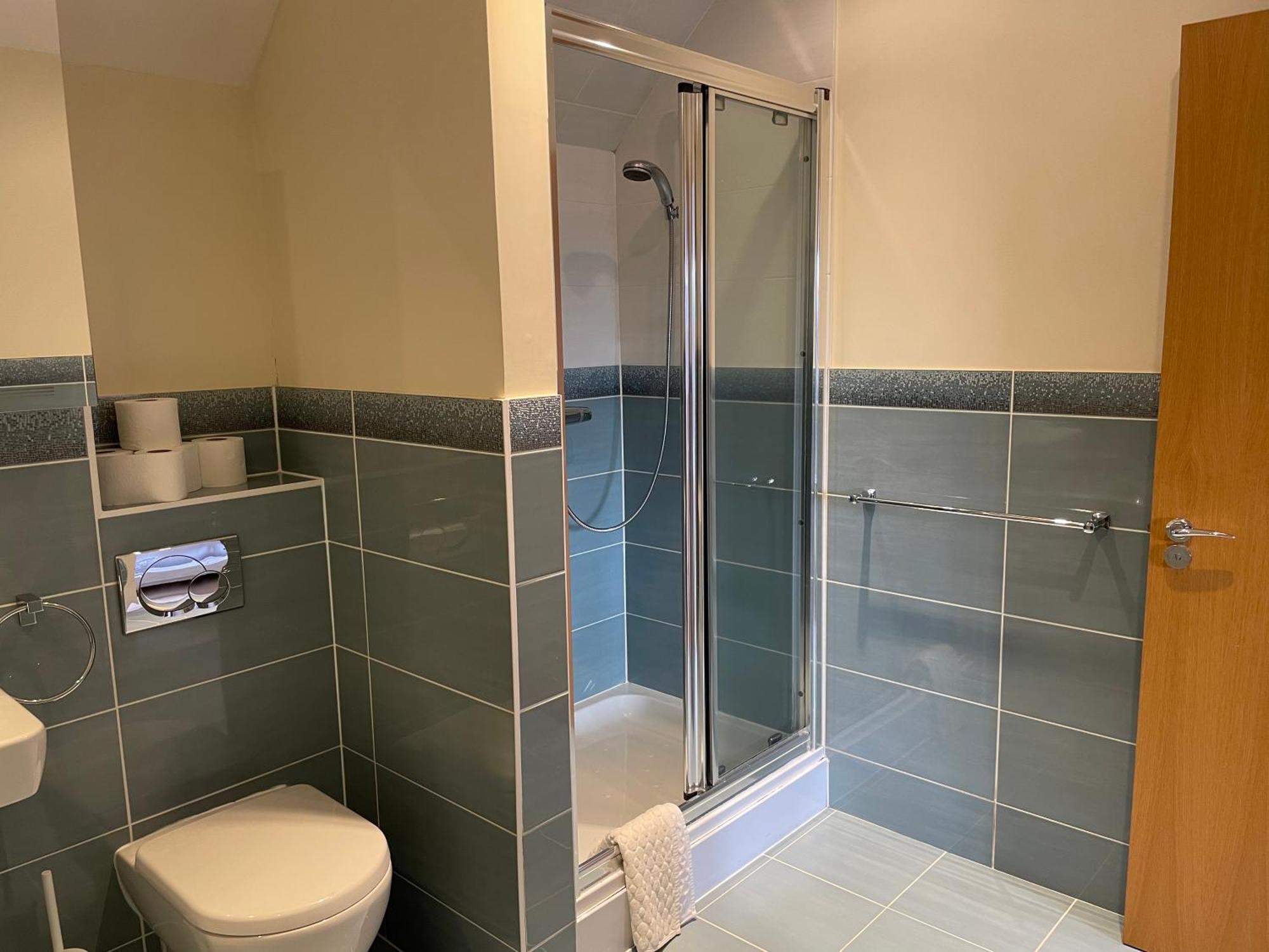 Top Floor En-Suite Double Bedrooms With Great View Of Windsor Castle & Free Parking 外观 照片
