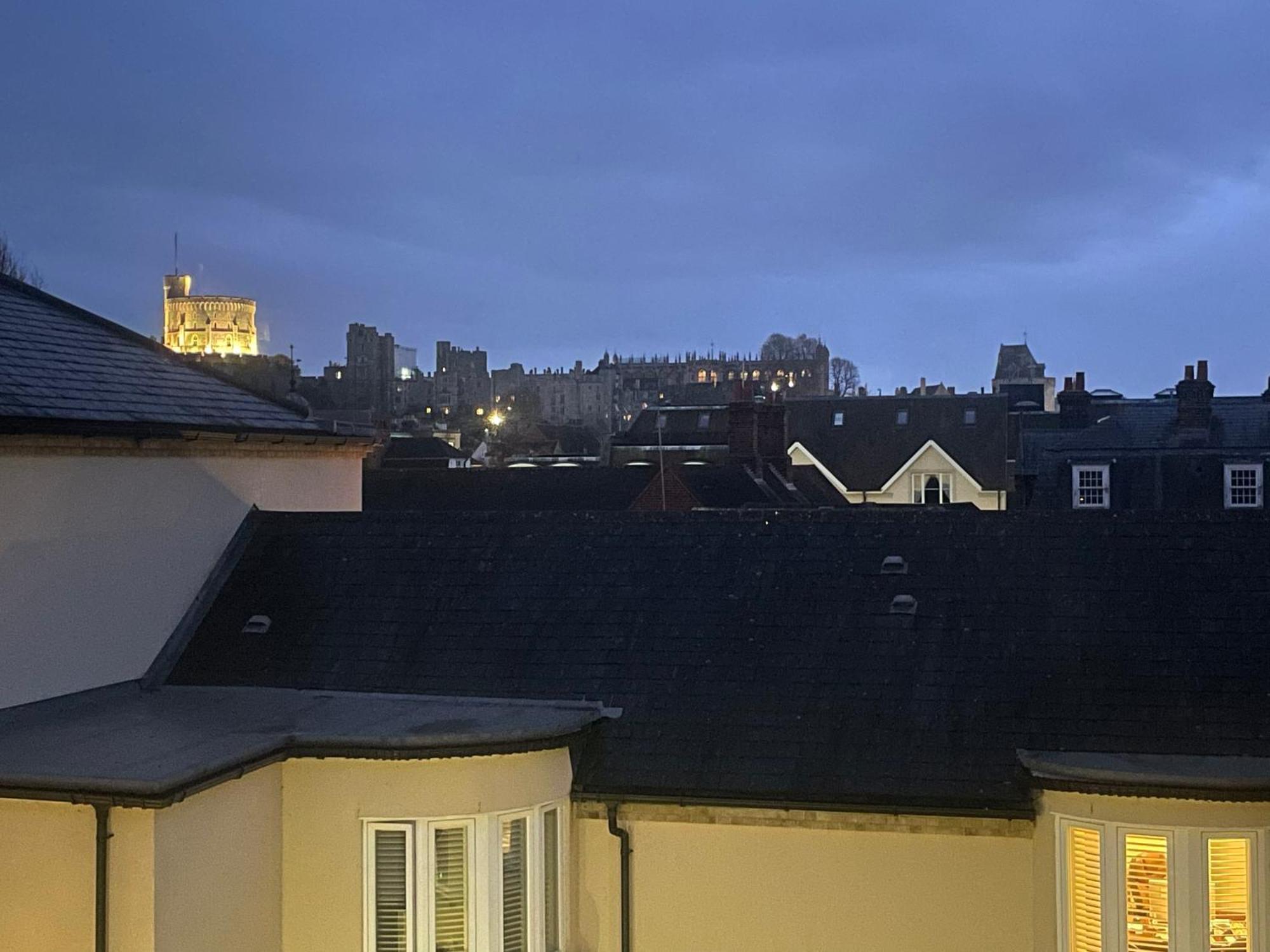 Top Floor En-Suite Double Bedrooms With Great View Of Windsor Castle & Free Parking 外观 照片