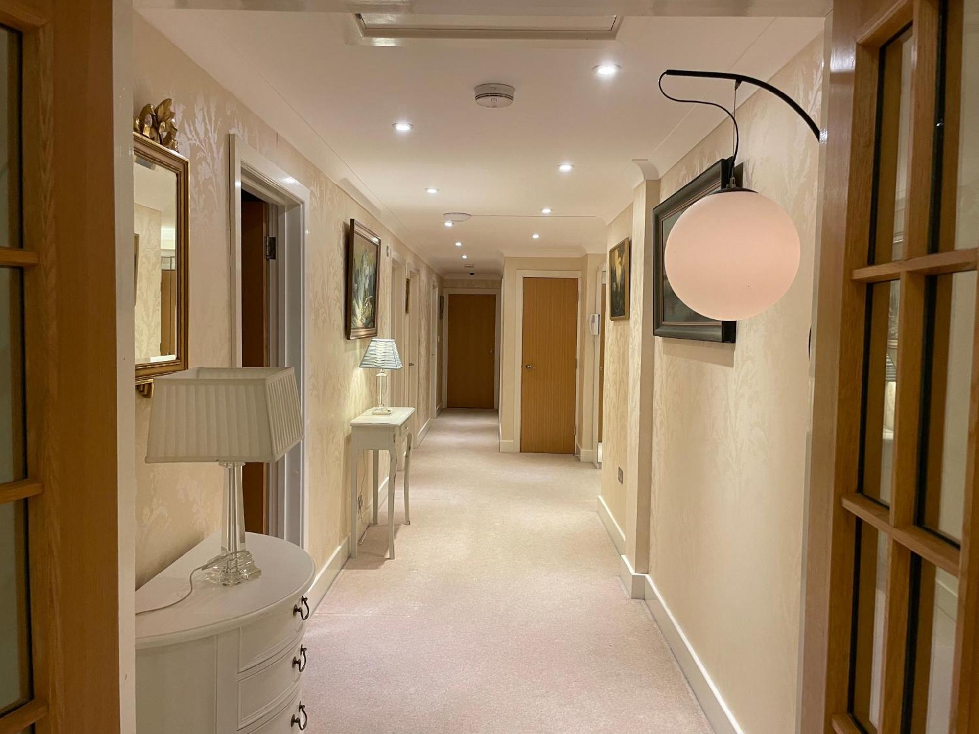 Top Floor En-Suite Double Bedrooms With Great View Of Windsor Castle & Free Parking 外观 照片