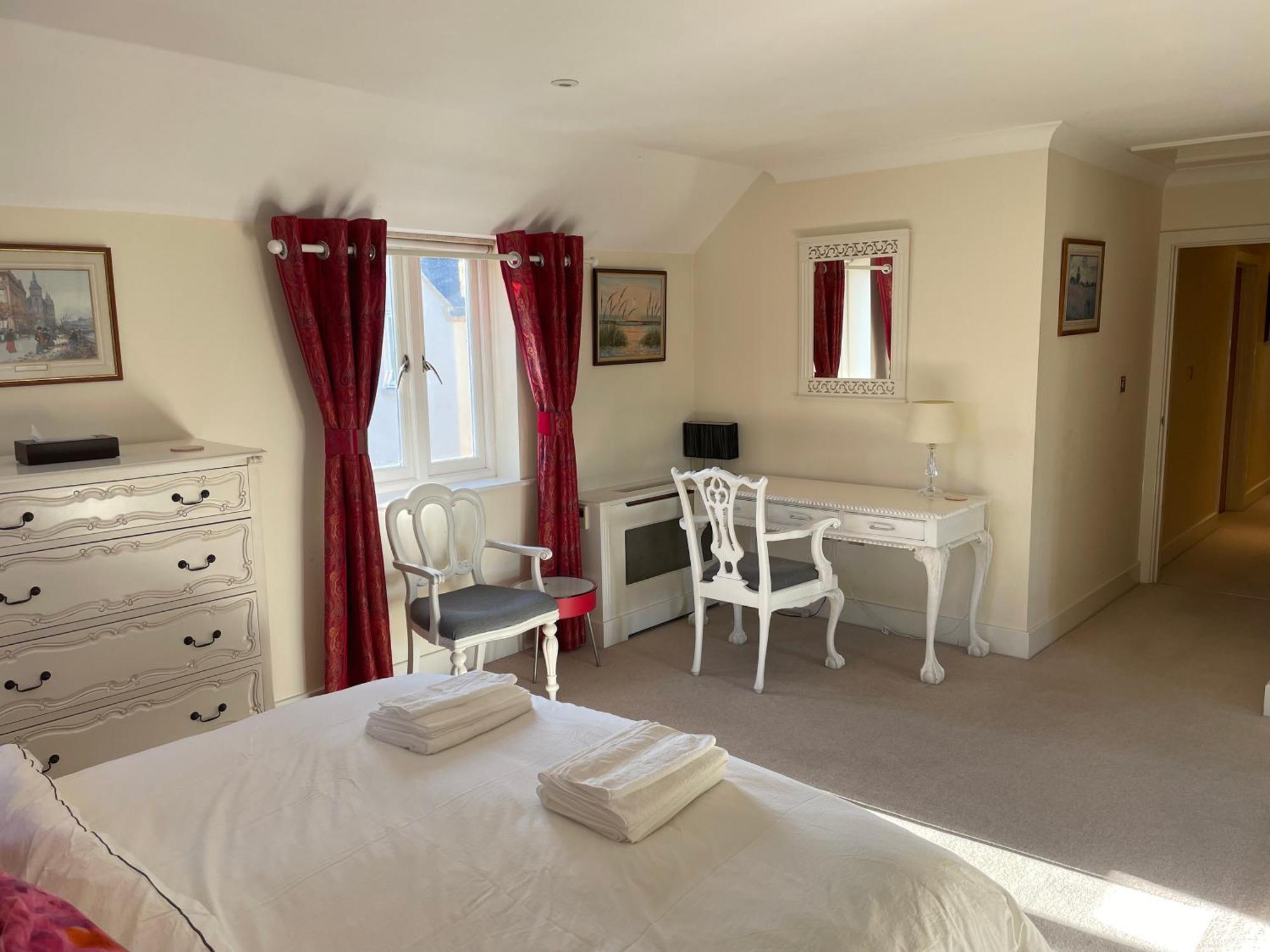 Top Floor En-Suite Double Bedrooms With Great View Of Windsor Castle & Free Parking 外观 照片