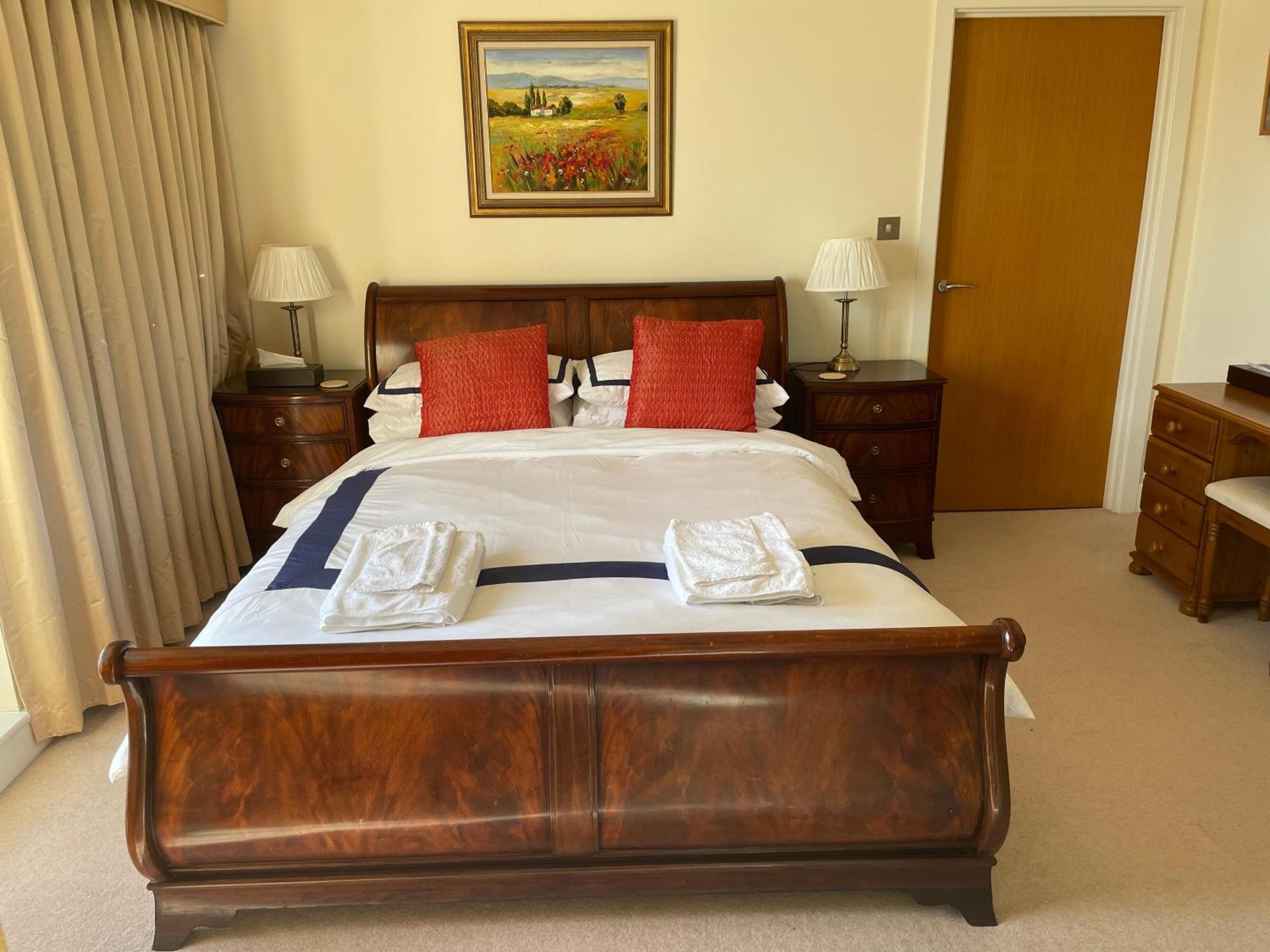 Top Floor En-Suite Double Bedrooms With Great View Of Windsor Castle & Free Parking 外观 照片
