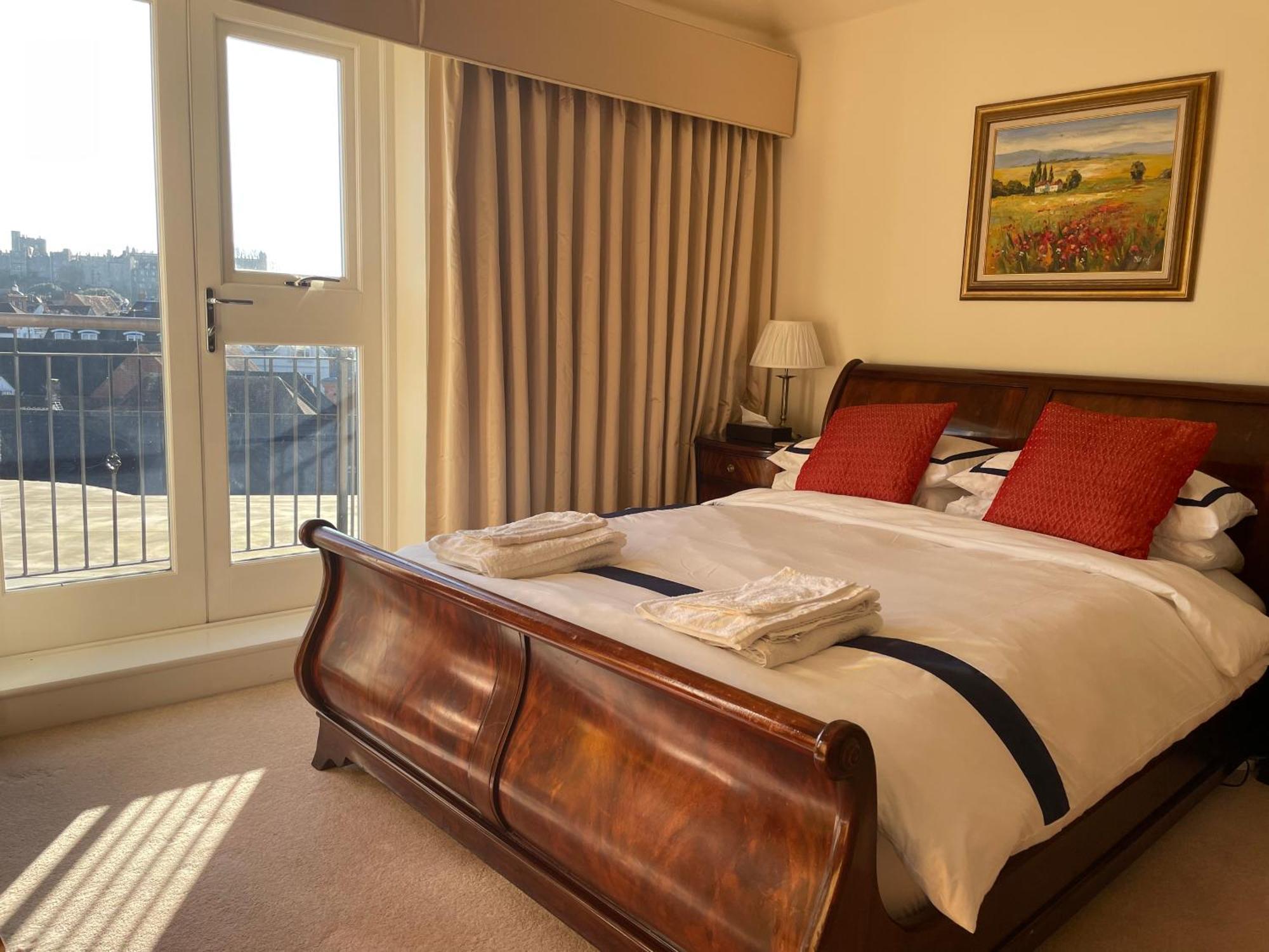 Top Floor En-Suite Double Bedrooms With Great View Of Windsor Castle & Free Parking 外观 照片