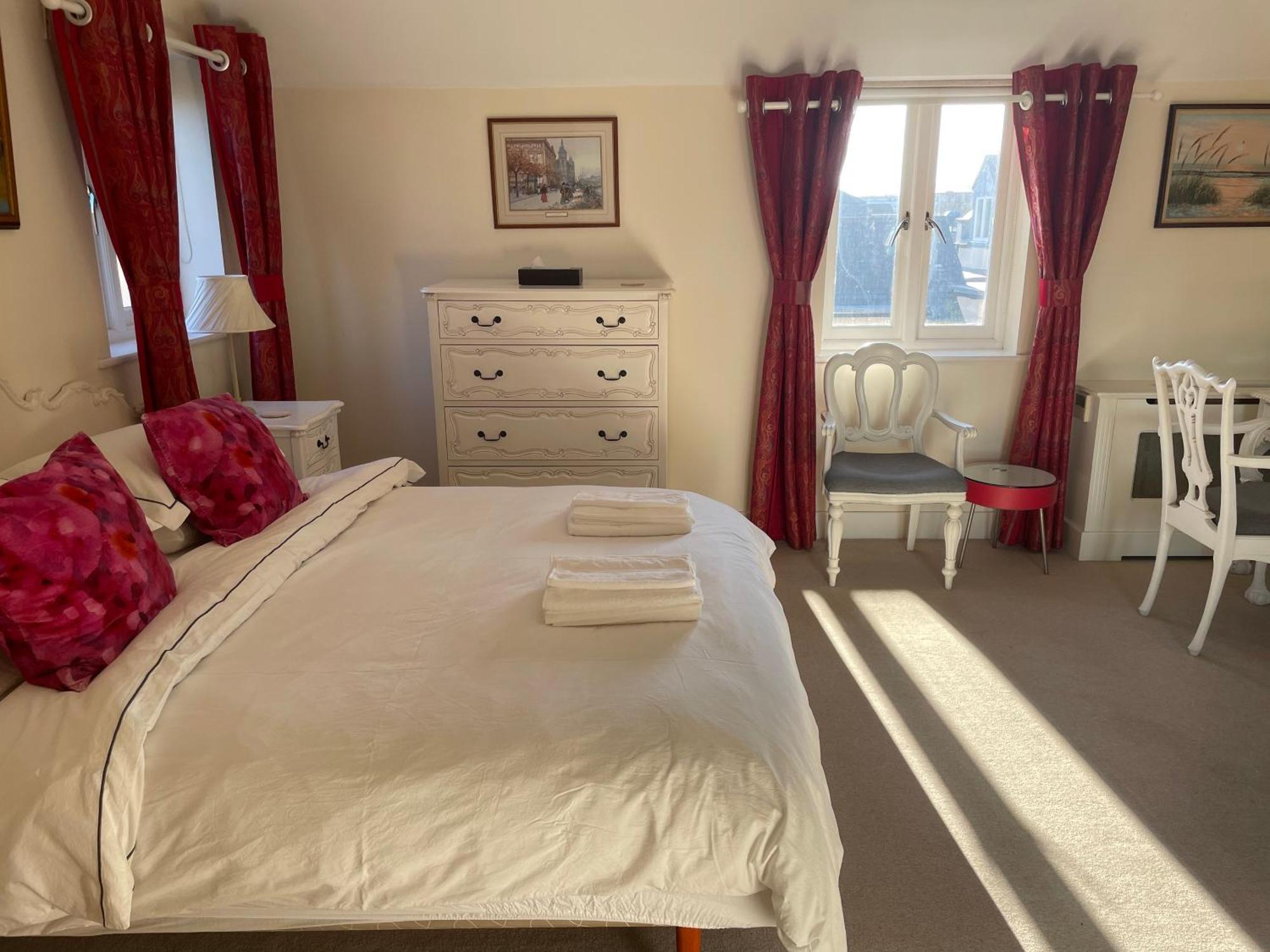 Top Floor En-Suite Double Bedrooms With Great View Of Windsor Castle & Free Parking 外观 照片