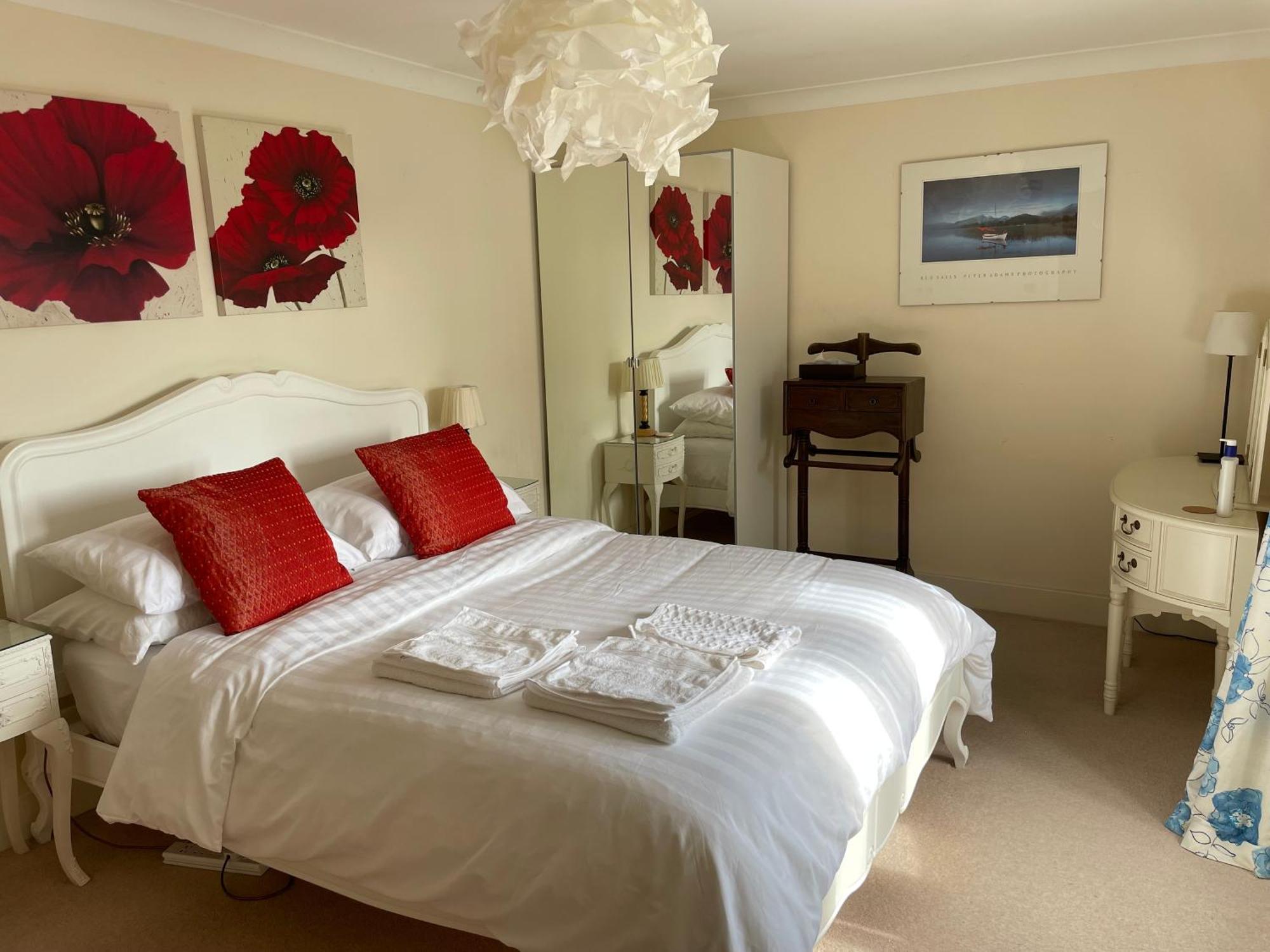 Top Floor En-Suite Double Bedrooms With Great View Of Windsor Castle & Free Parking 外观 照片