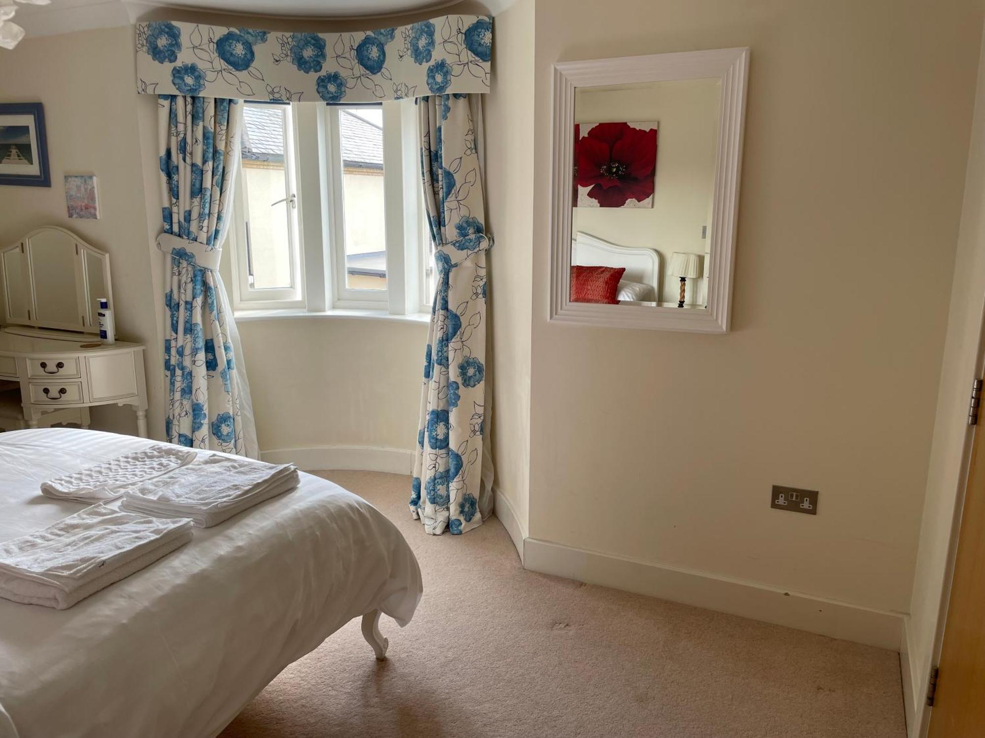 Top Floor En-Suite Double Bedrooms With Great View Of Windsor Castle & Free Parking 外观 照片