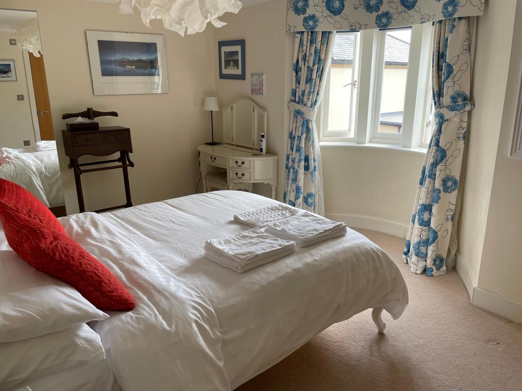Top Floor En-Suite Double Bedrooms With Great View Of Windsor Castle & Free Parking 外观 照片