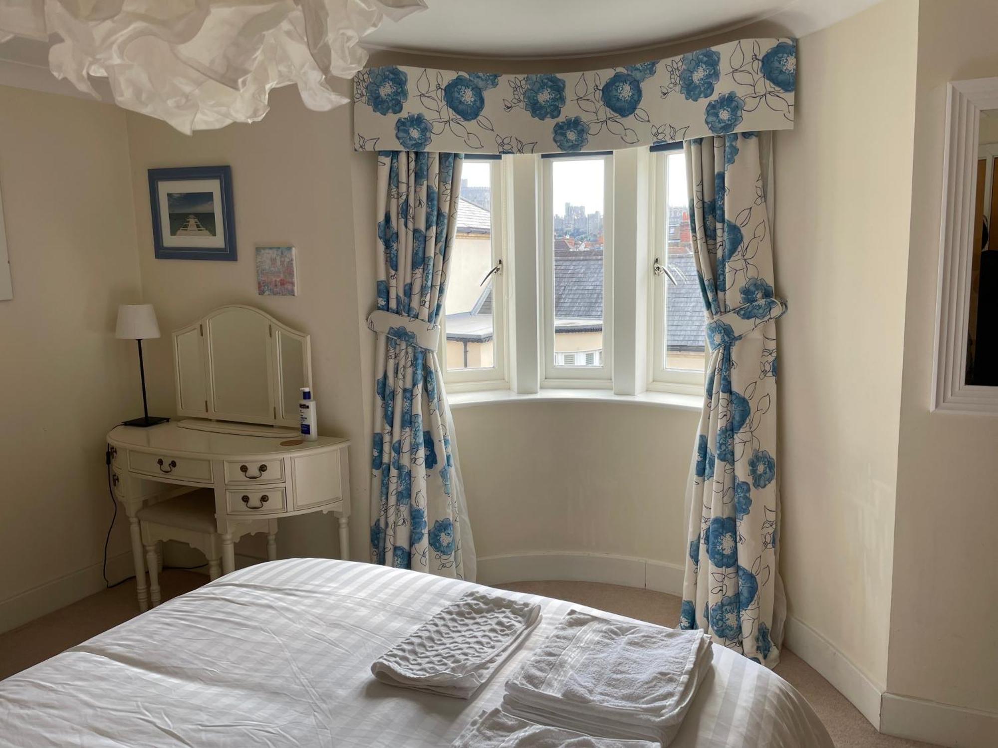 Top Floor En-Suite Double Bedrooms With Great View Of Windsor Castle & Free Parking 外观 照片