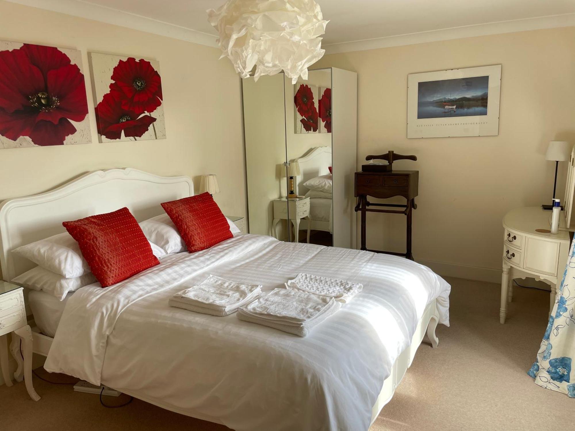 Top Floor En-Suite Double Bedrooms With Great View Of Windsor Castle & Free Parking 外观 照片