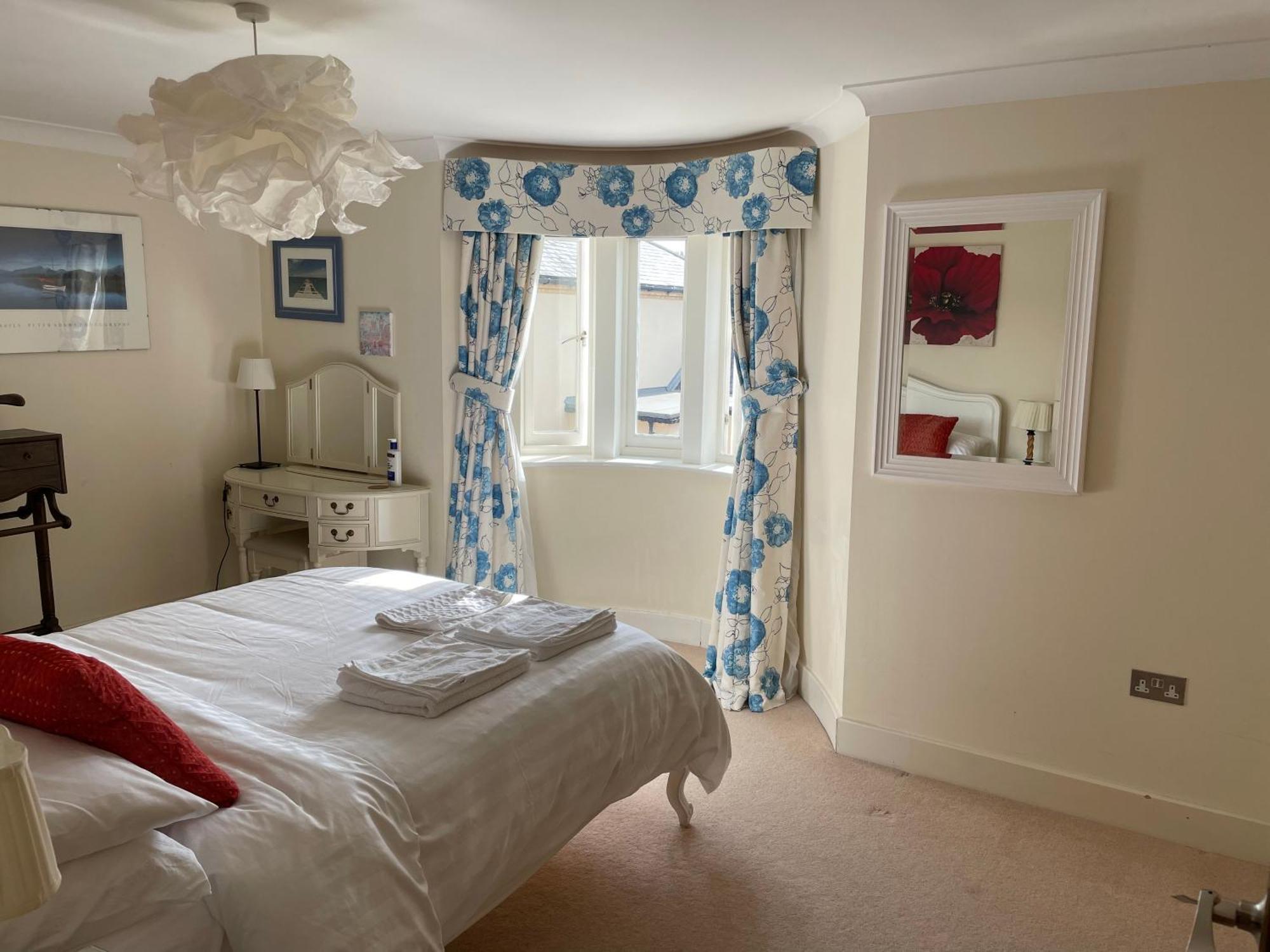 Top Floor En-Suite Double Bedrooms With Great View Of Windsor Castle & Free Parking 外观 照片